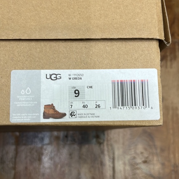 NIB UGG Greda Boots - Picture 8 of 8
